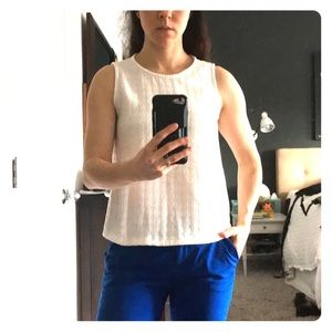 Gorgeous white sleeveless blouse w silk tie inback